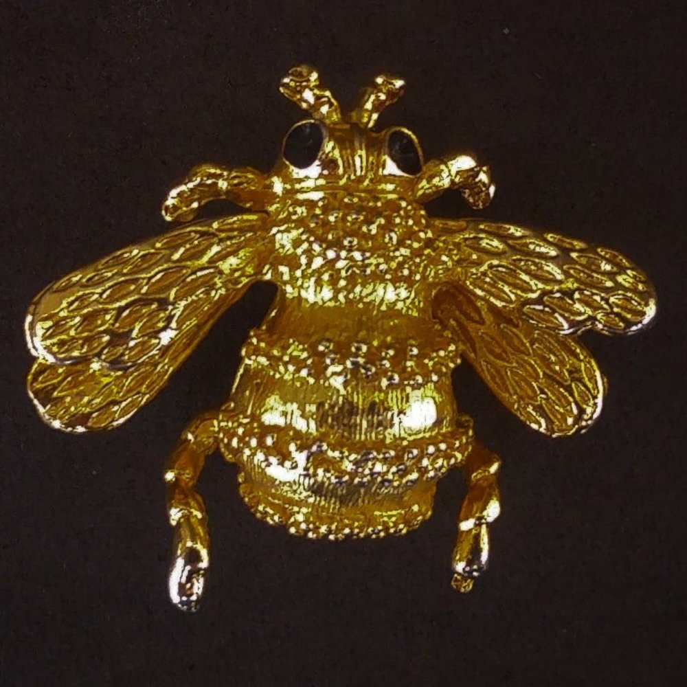 Bee Pin